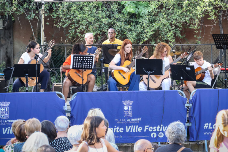 suarez, tagnati, fete, musique