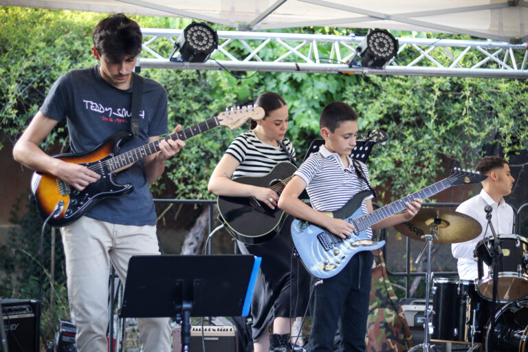 suarez, tagnati, fete, musique