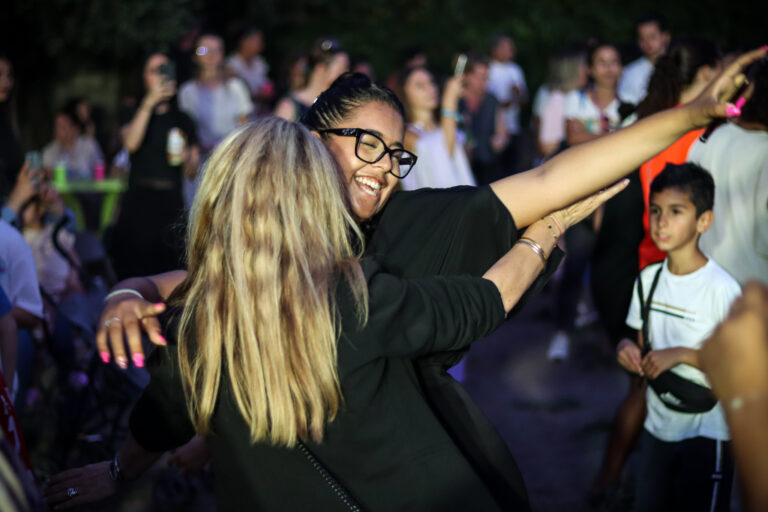 suarez, tagnati, fete, musique